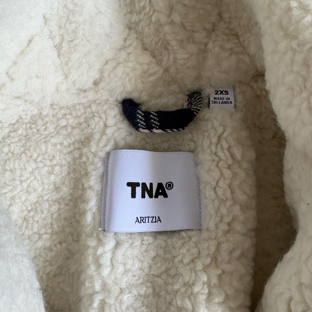 TNA Navy and Cream Plaid Sherpa-Lined Jacket - Picture 5 of 5